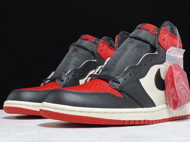 Air 555088-610 High 1 OG Retro Jordan Toe Bred 0418